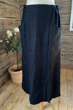 Kjol 100% lin med resår i midjan -svart-  STYLE: med teeshirt i svartunder koftan Rak -skogsgrön-, knytband-skogsgrönt-