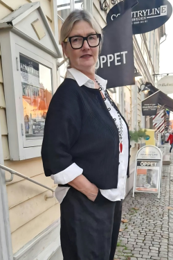 K O F T A  Hedda  med vid, halvlång ärm -välj färg-