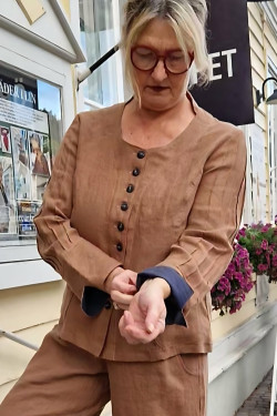 L I N N E J A C K A  Louise 100% lin -toffee-
