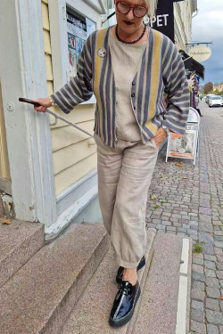 Kofta med ränder -grå/natur/ HONUNGSGUL