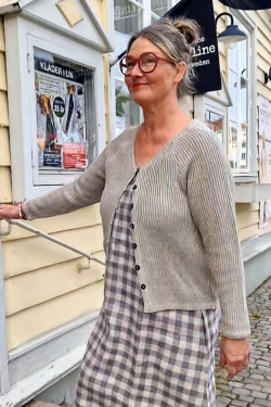 Hängselklänning Kort 100% lin Hängselklänning Kort 100% lin