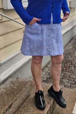 Kjol -Kort-100% lin -blåvit randig-