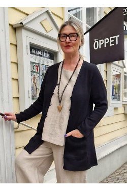 Kofta Lottie lång  70 lin/ 30 ecobomull -svart-