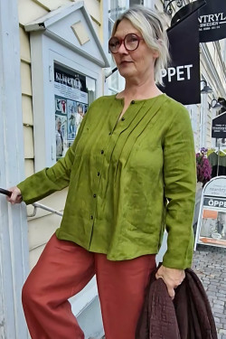 Blus S T R Å  100% lin -skogsgrön-
